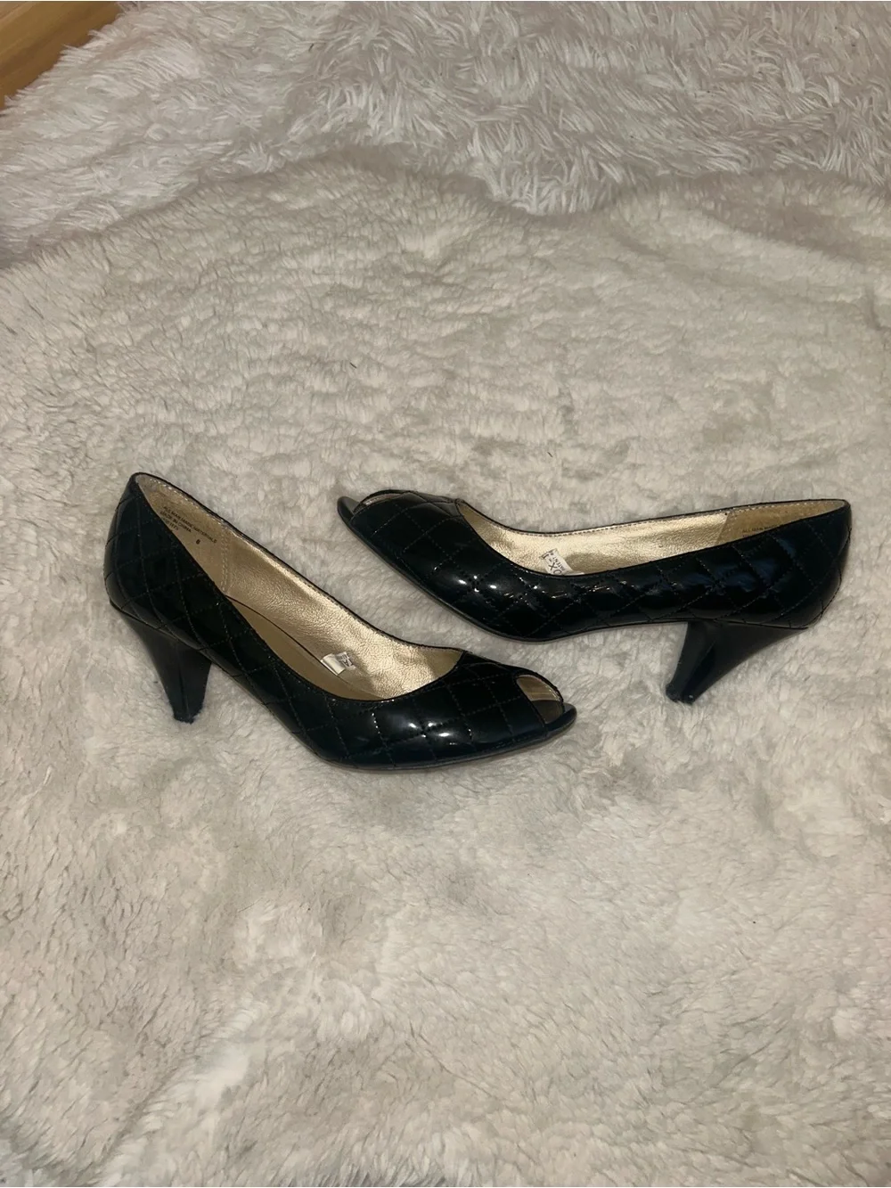 Mossimo Quilted Patent Peep-Toe Heels Y2K vibes shoes woman’s size 8